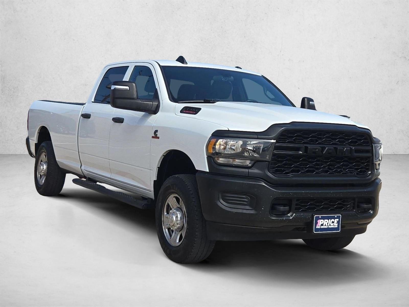 2023 RAM 3500 Tradesman Crew Cab 4x4 8' Box