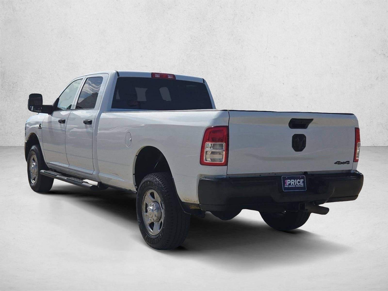 2023 RAM 3500 Tradesman Crew Cab 4x4 8' Box