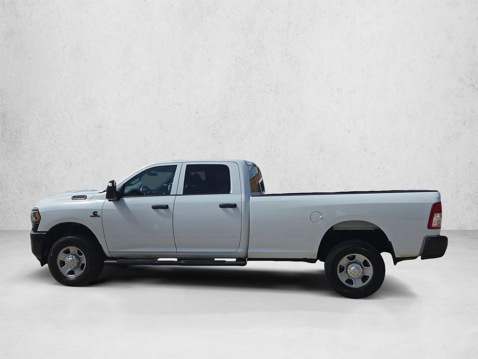 2023 RAM 3500 Tradesman Crew Cab 4x4 8' Box