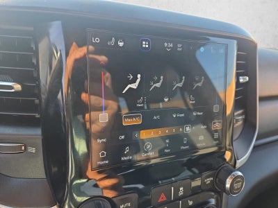 2022 RAM 3500 Big Horn Crew Cab 4x4 8' Box