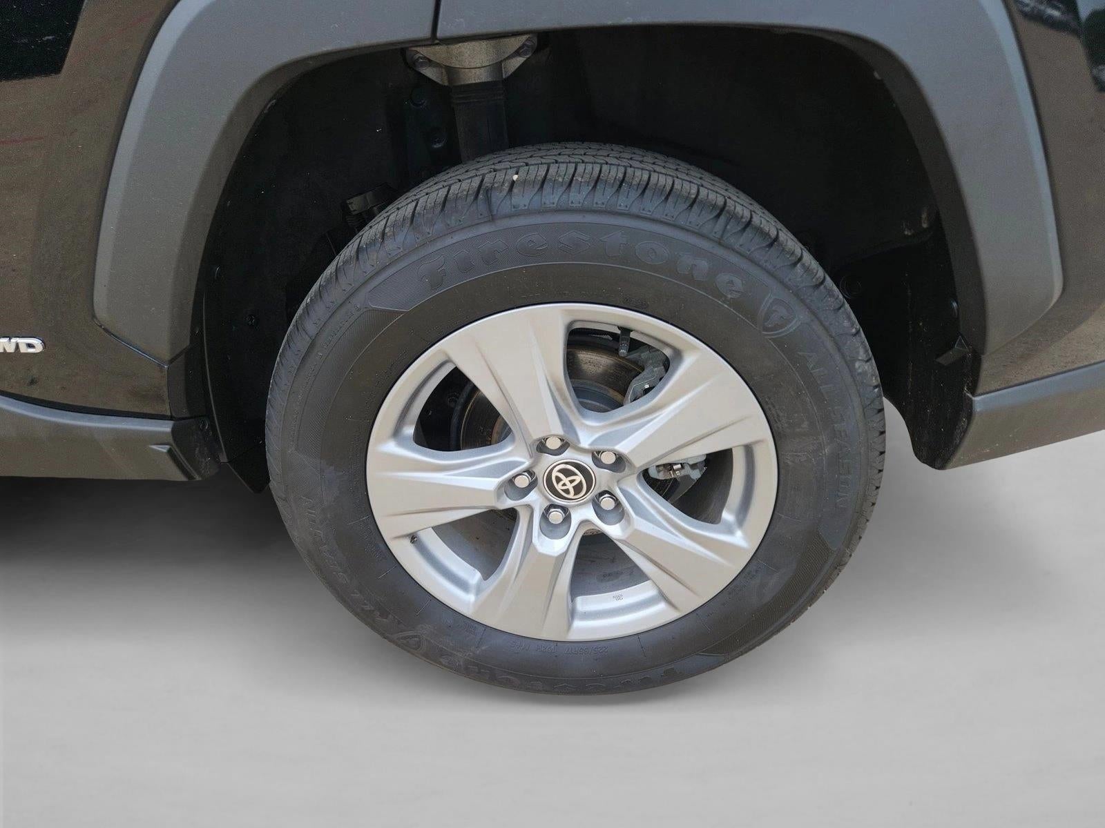 2023 Toyota RAV4 XLE - Photo 9