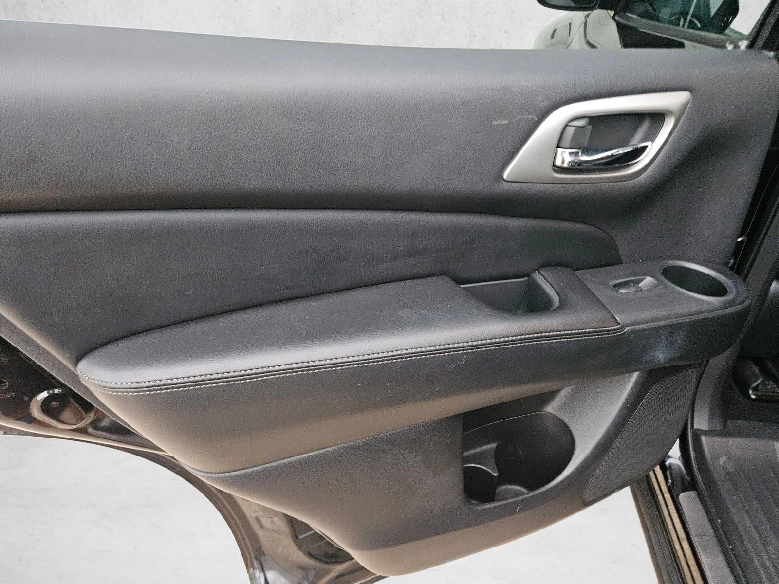 2014 Nissan Pathfinder SL