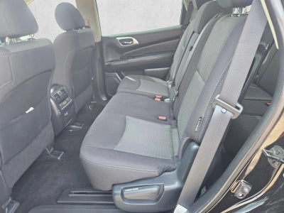 2020 Nissan Pathfinder SV