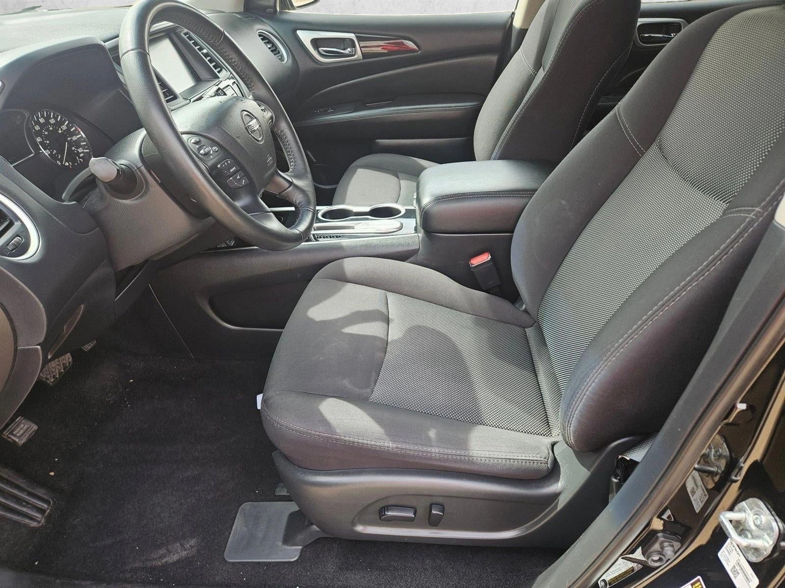 2020 Nissan Pathfinder SV