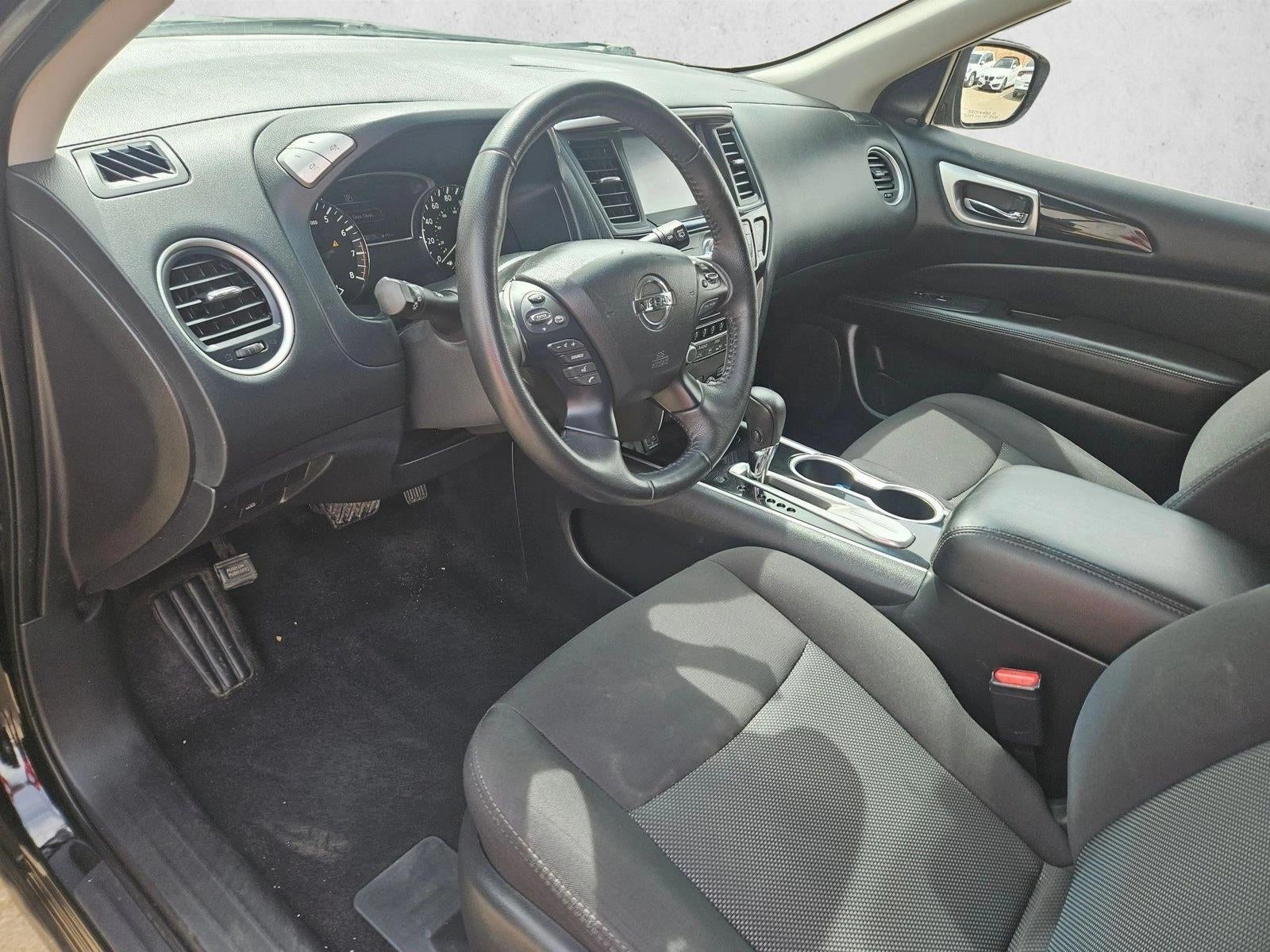 2020 Nissan Pathfinder SV