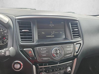 2020 Nissan Pathfinder SV