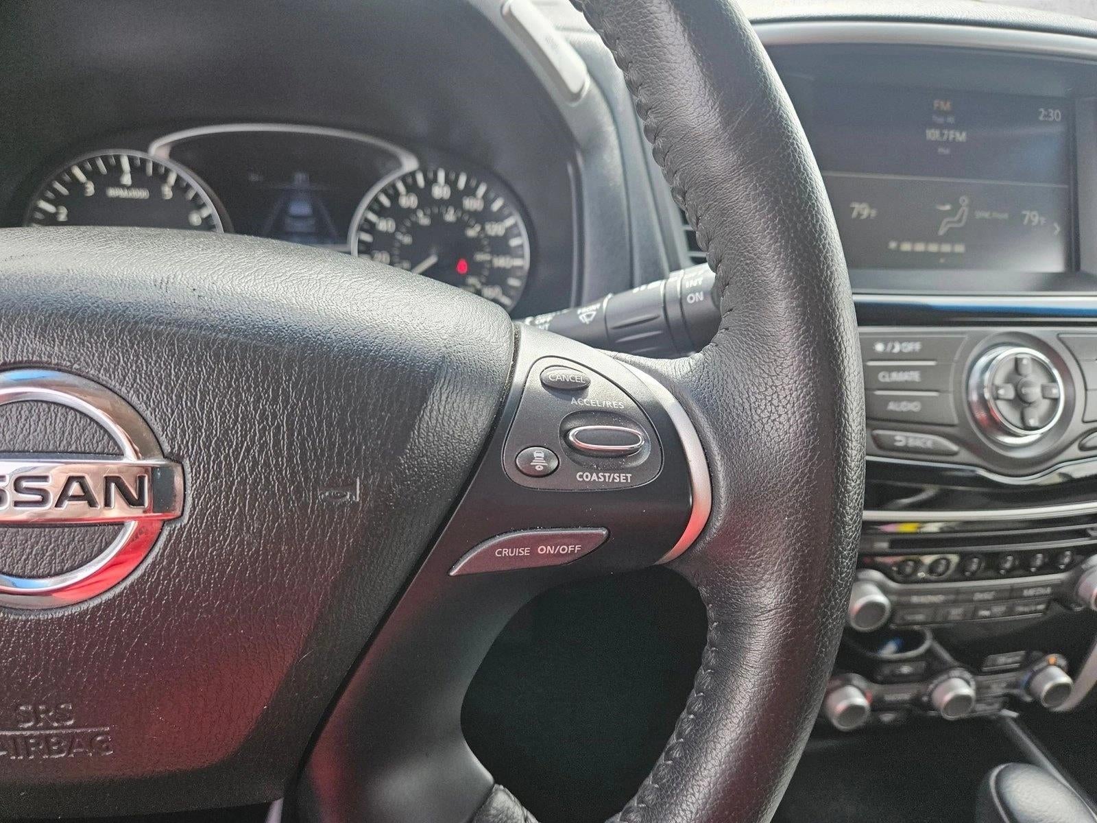 2020 Nissan Pathfinder SV