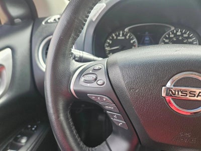 2020 Nissan Pathfinder SV