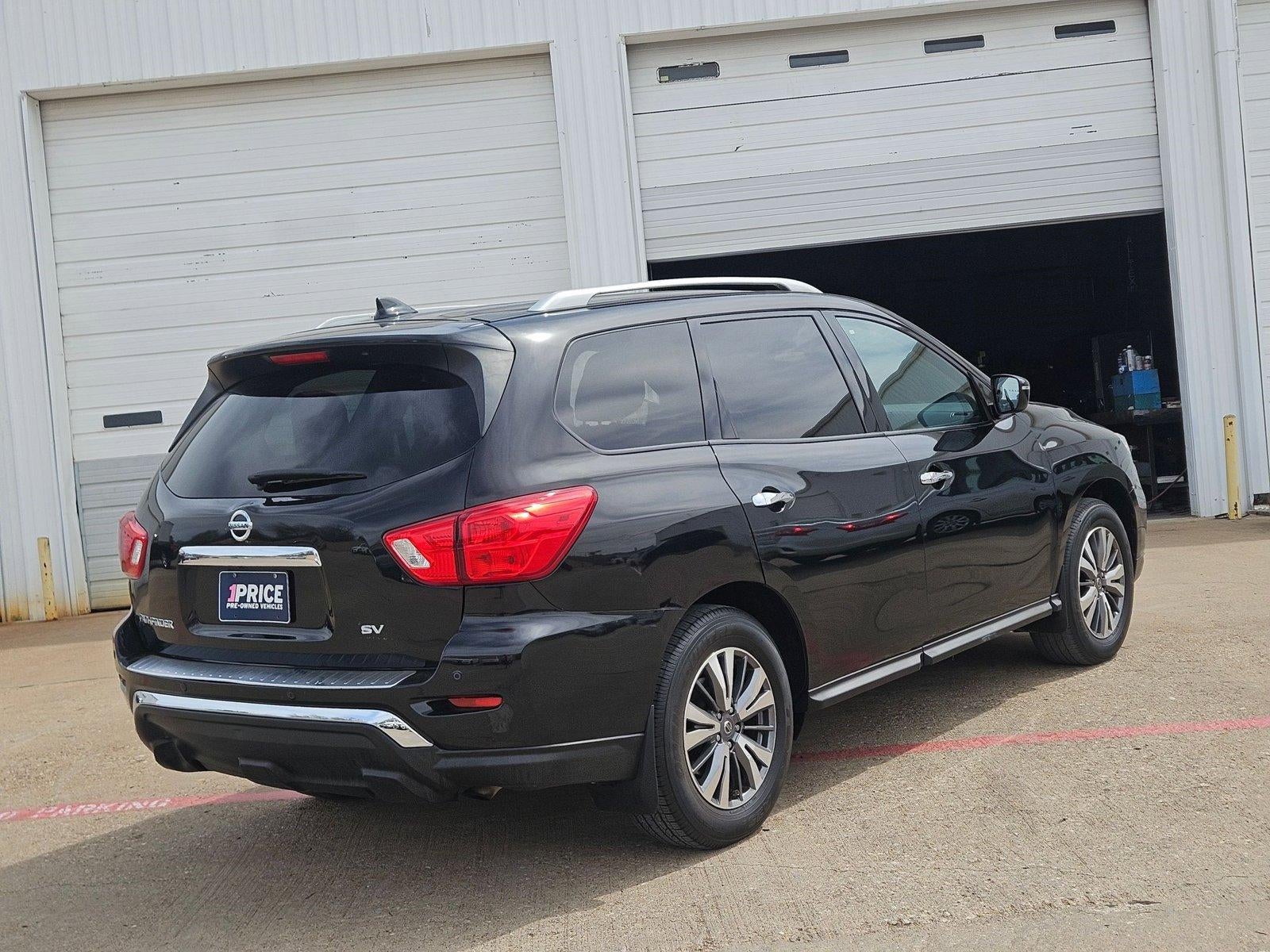 2020 Nissan Pathfinder SV