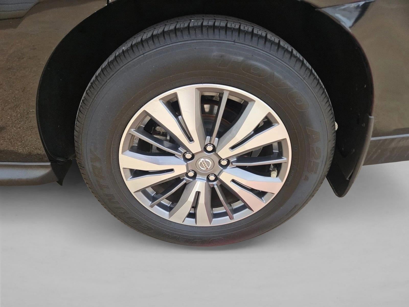 2020 Nissan Pathfinder SV