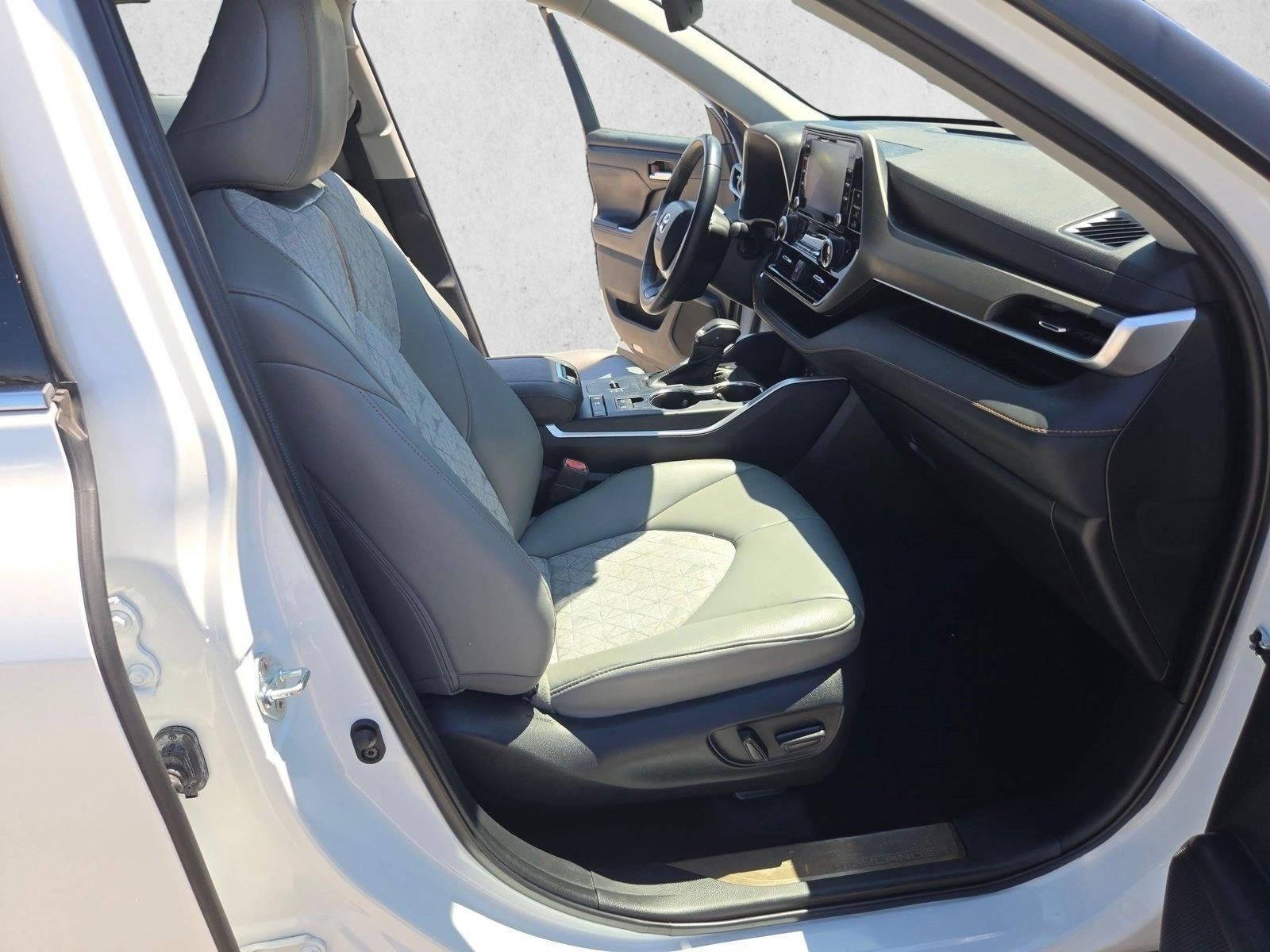 2022 Toyota Highlander Hybrid XLE Bronze Edition