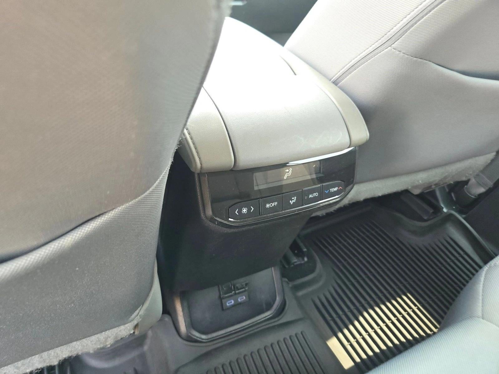 2022 Toyota Highlander L