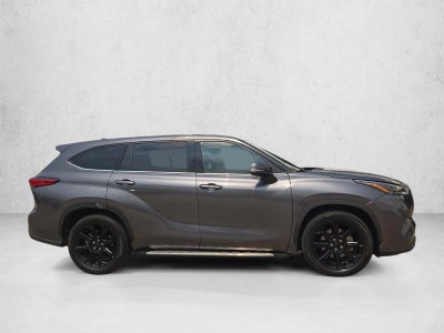 2022 Toyota Highlander L