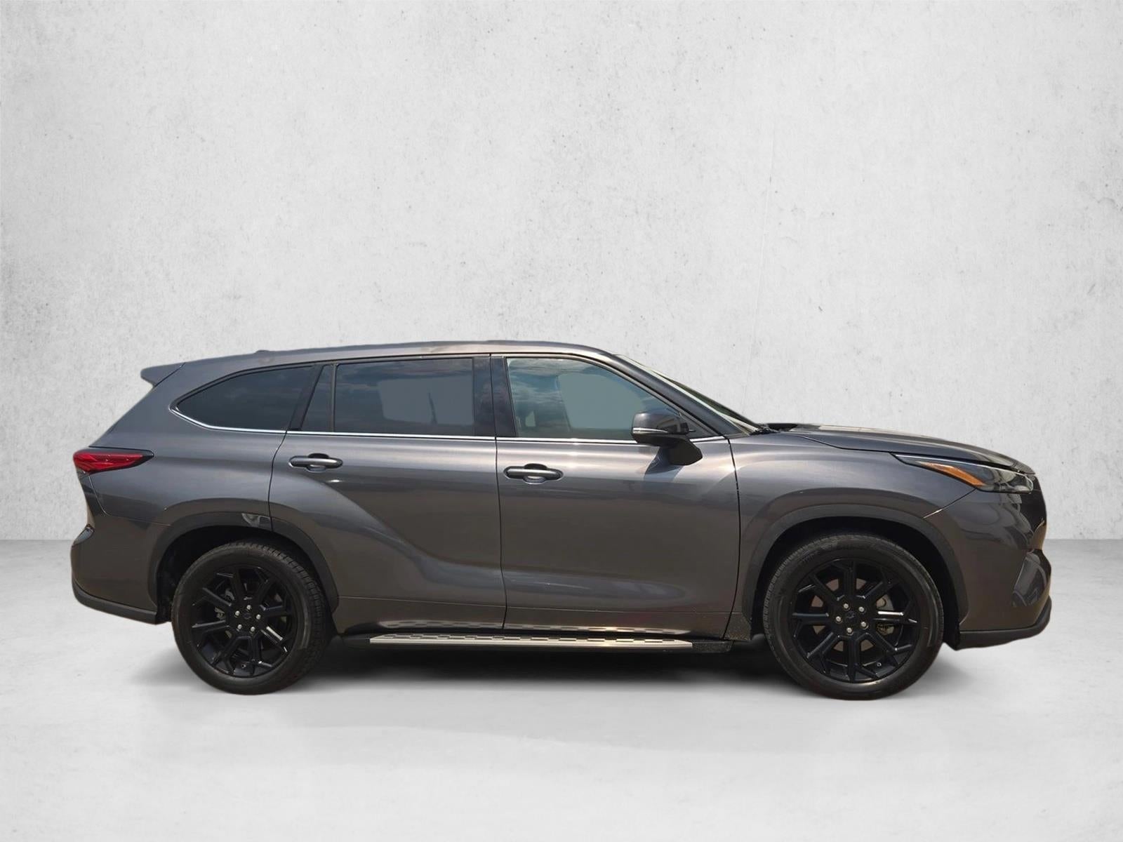 2022 Toyota Highlander L