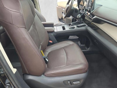 2022 Toyota Sienna Platinum
