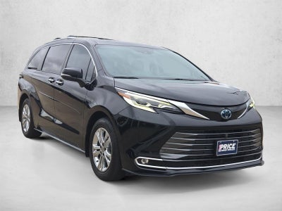 2022 Toyota Sienna Platinum
