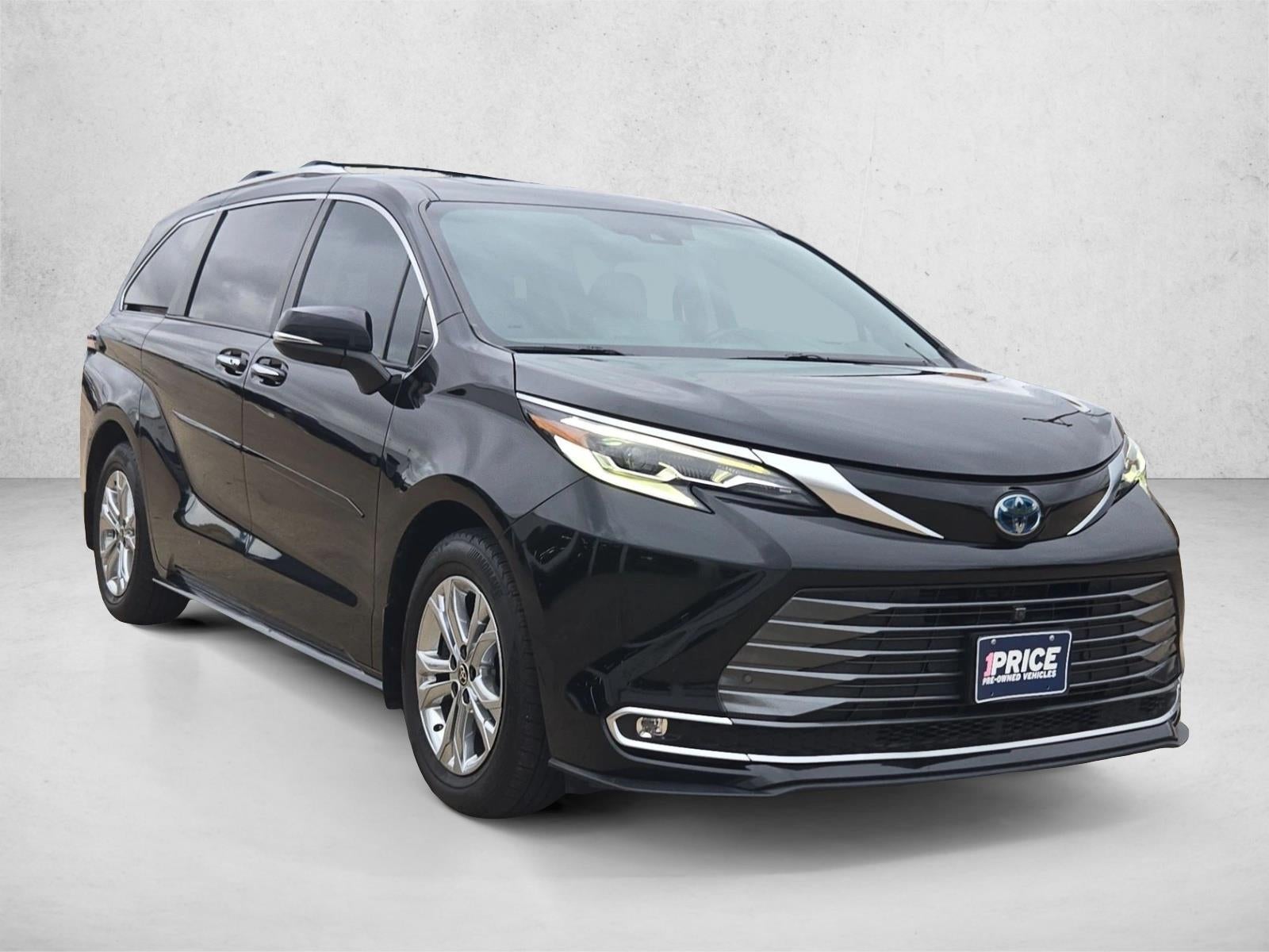 2022 Toyota Sienna Platinum