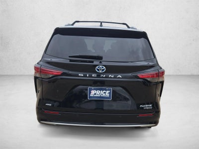 2022 Toyota Sienna Platinum