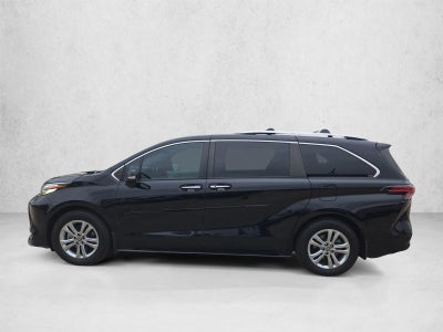 2022 Toyota Sienna Platinum