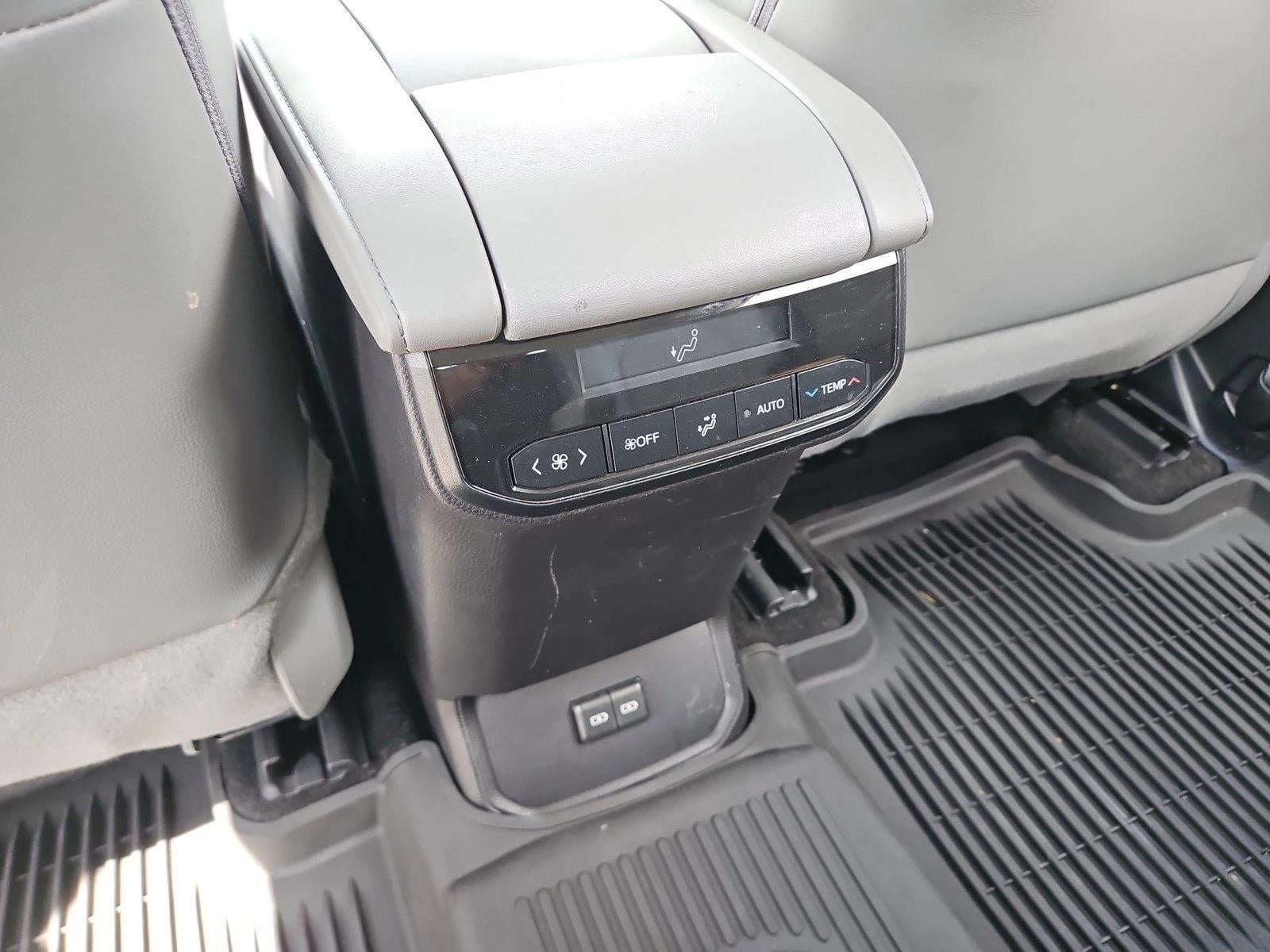 2024 Toyota Highlander Hybrid XLE
