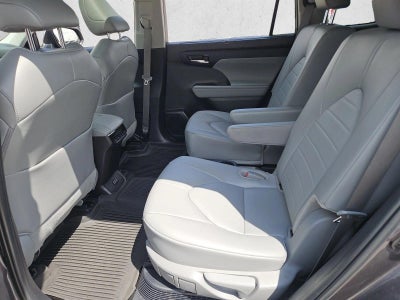 2024 Toyota Highlander Hybrid XLE