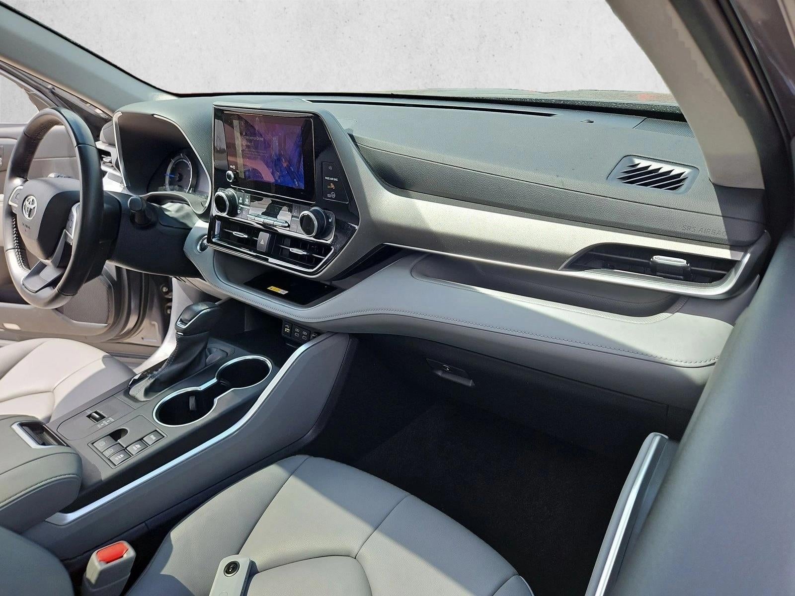 2024 Toyota Highlander Hybrid XLE