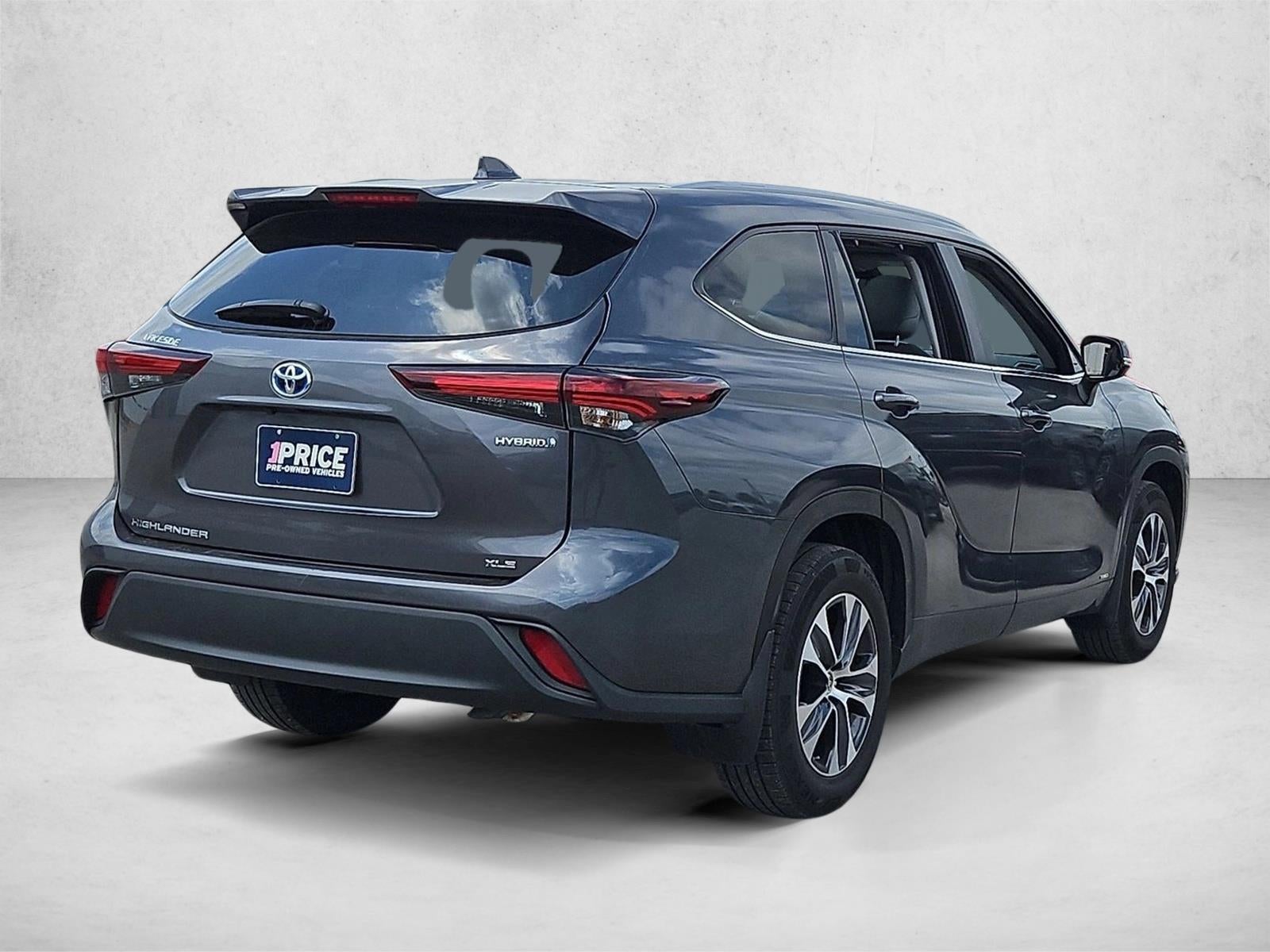 2024 Toyota Highlander Hybrid XLE
