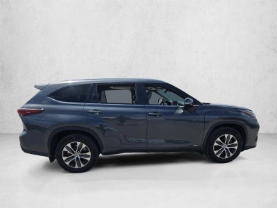 2024 Toyota Highlander Hybrid XLE