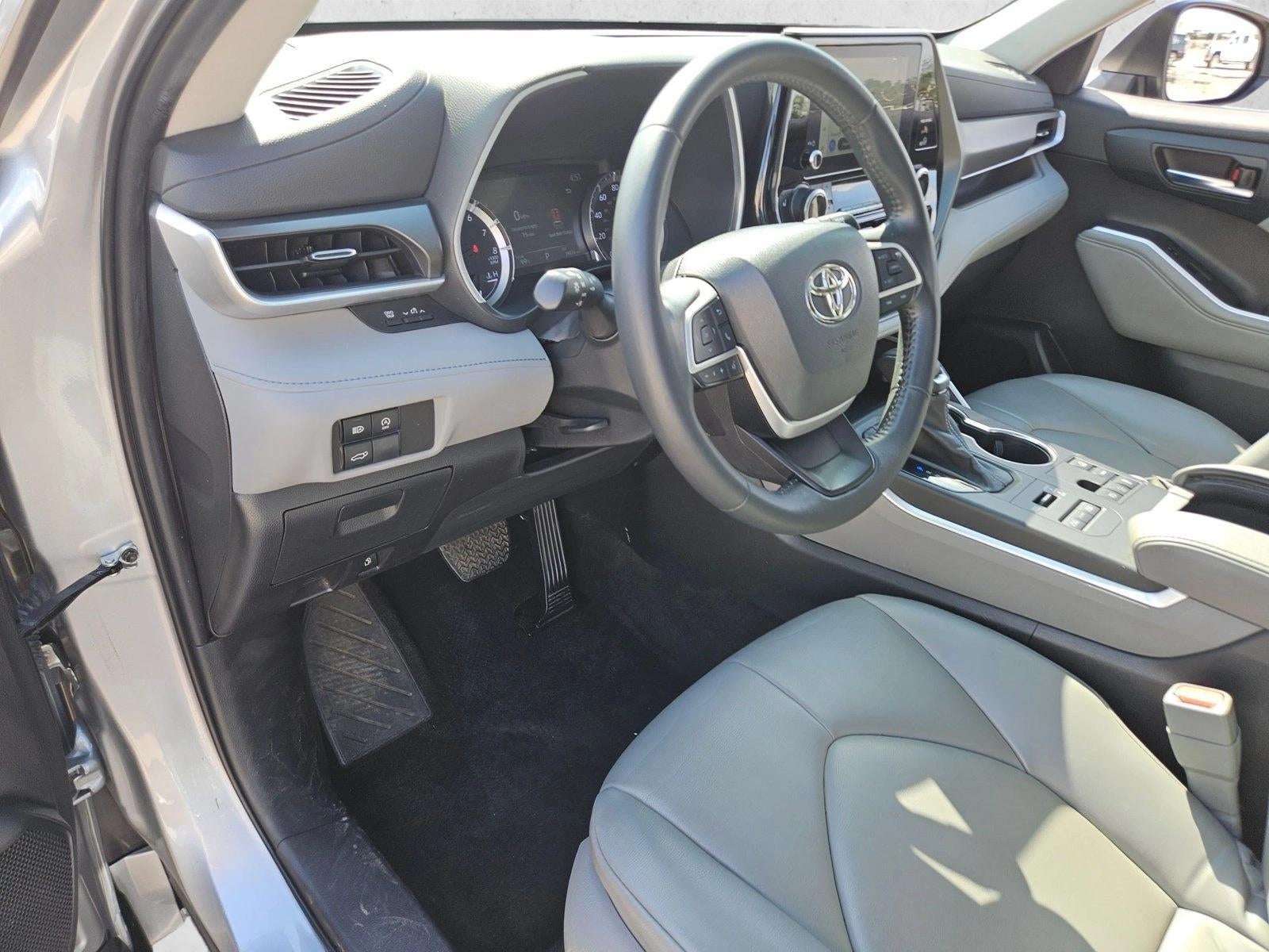 2023 Toyota Highlander XLE