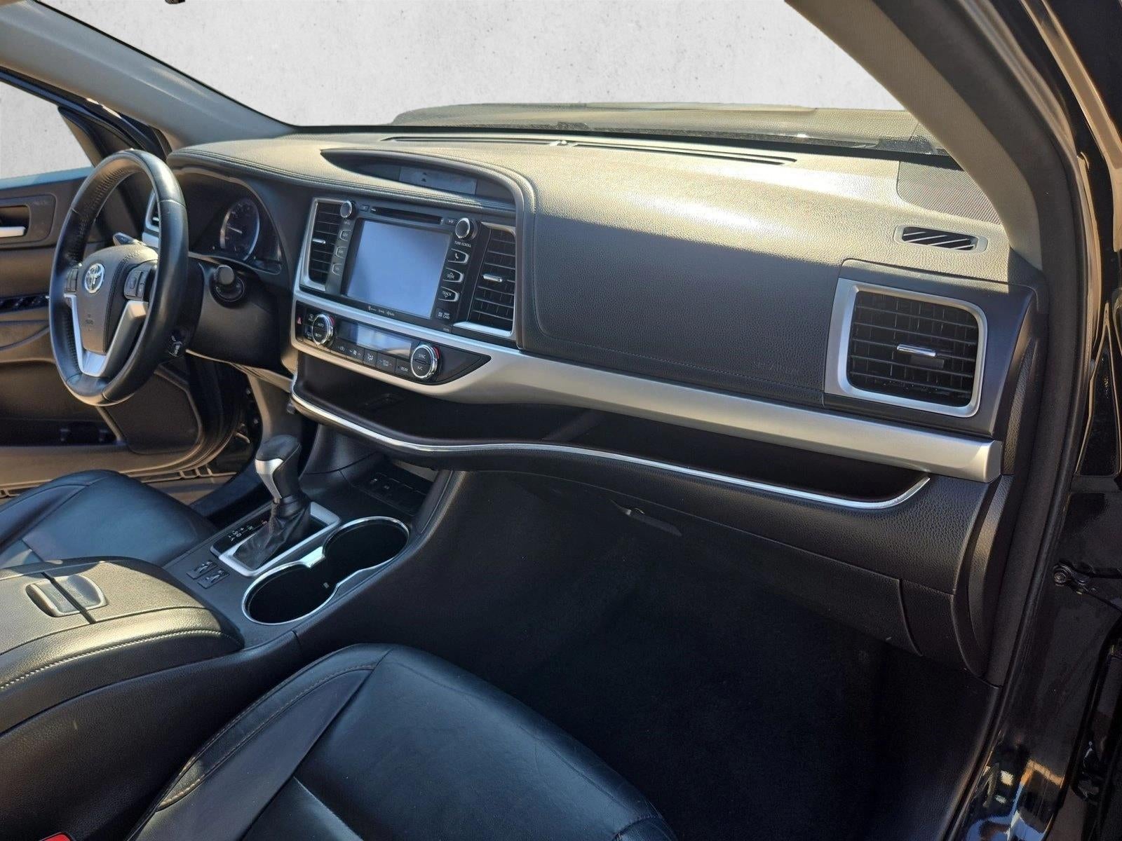 2016 Toyota Highlander XLE V6