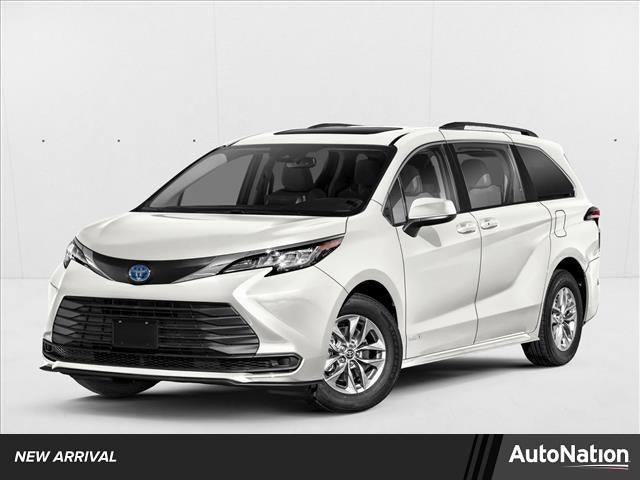 2025 Toyota Sienna LE
