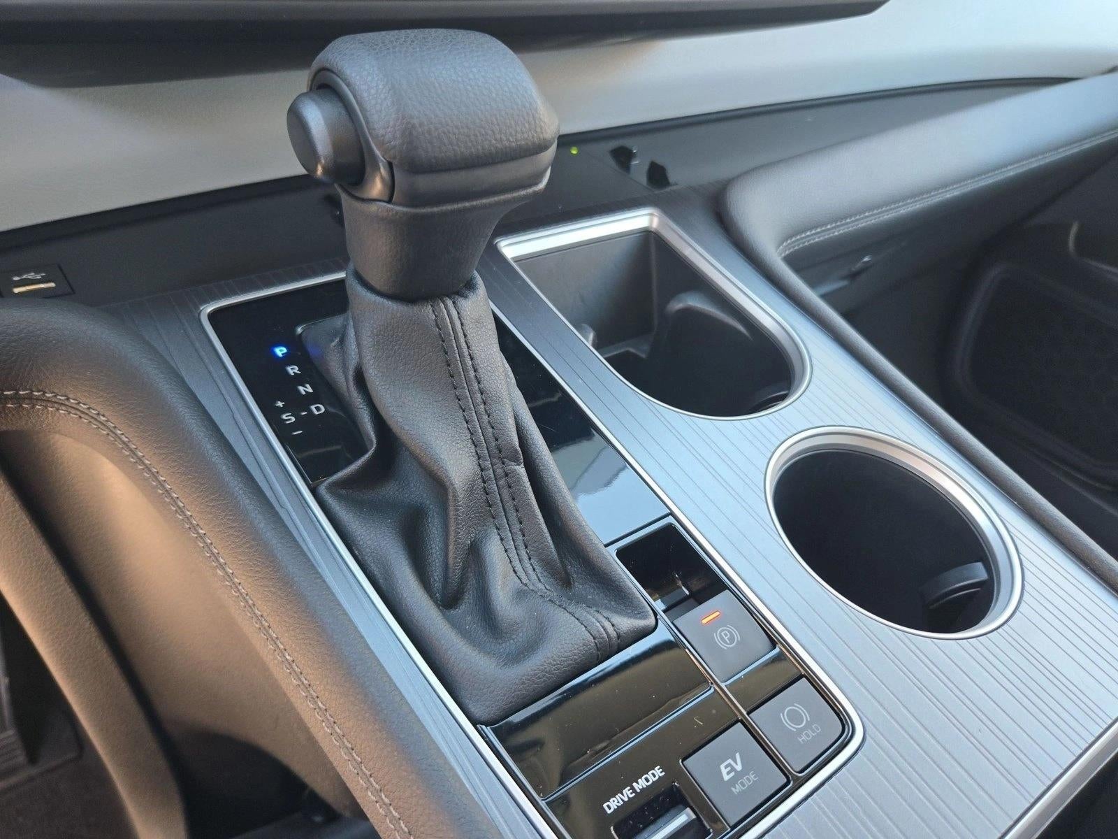 2025 Toyota Sienna LE