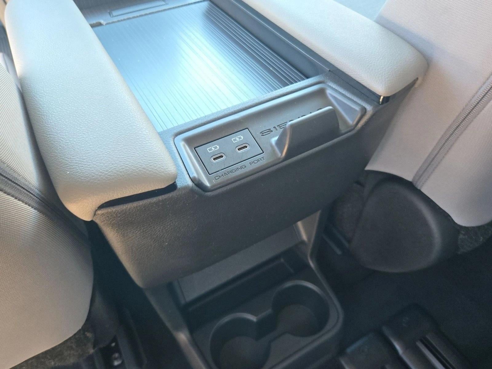 2025 Toyota Sienna LE