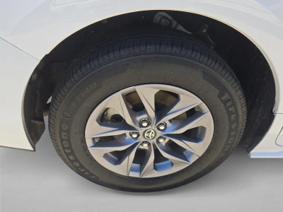 2025 Toyota Sienna LE