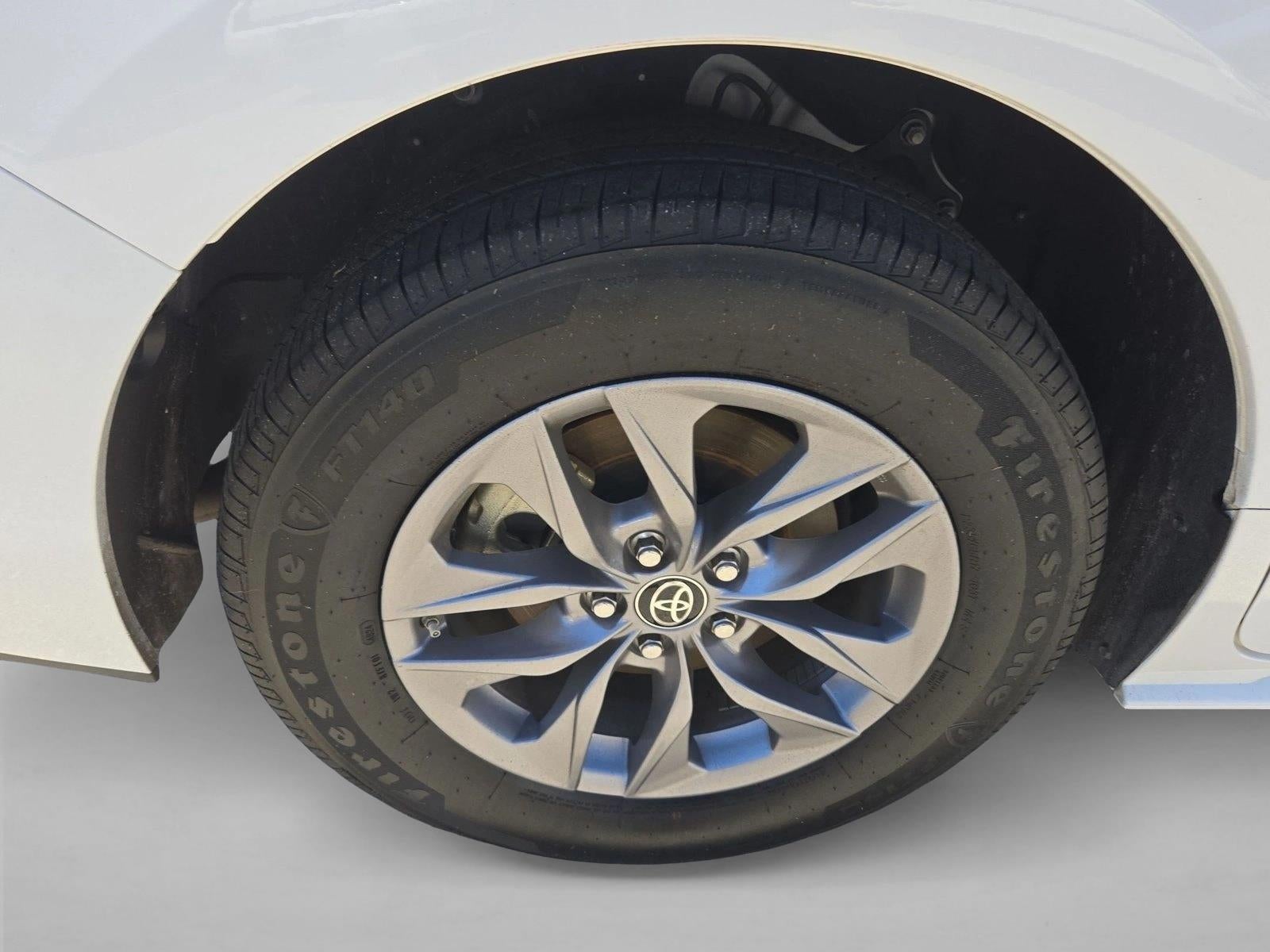 2025 Toyota Sienna LE