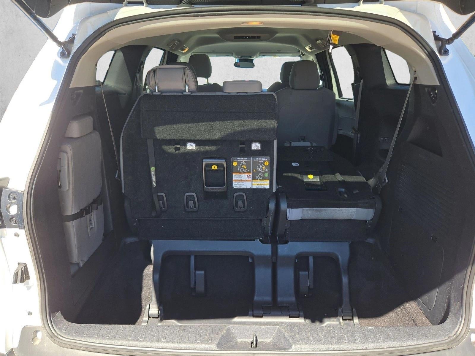 2025 Toyota Sienna LE