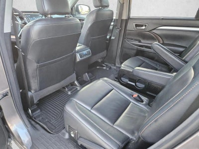 2018 Toyota Highlander SE