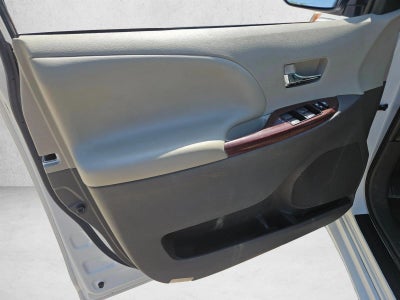 2014 Toyota Sienna XLE