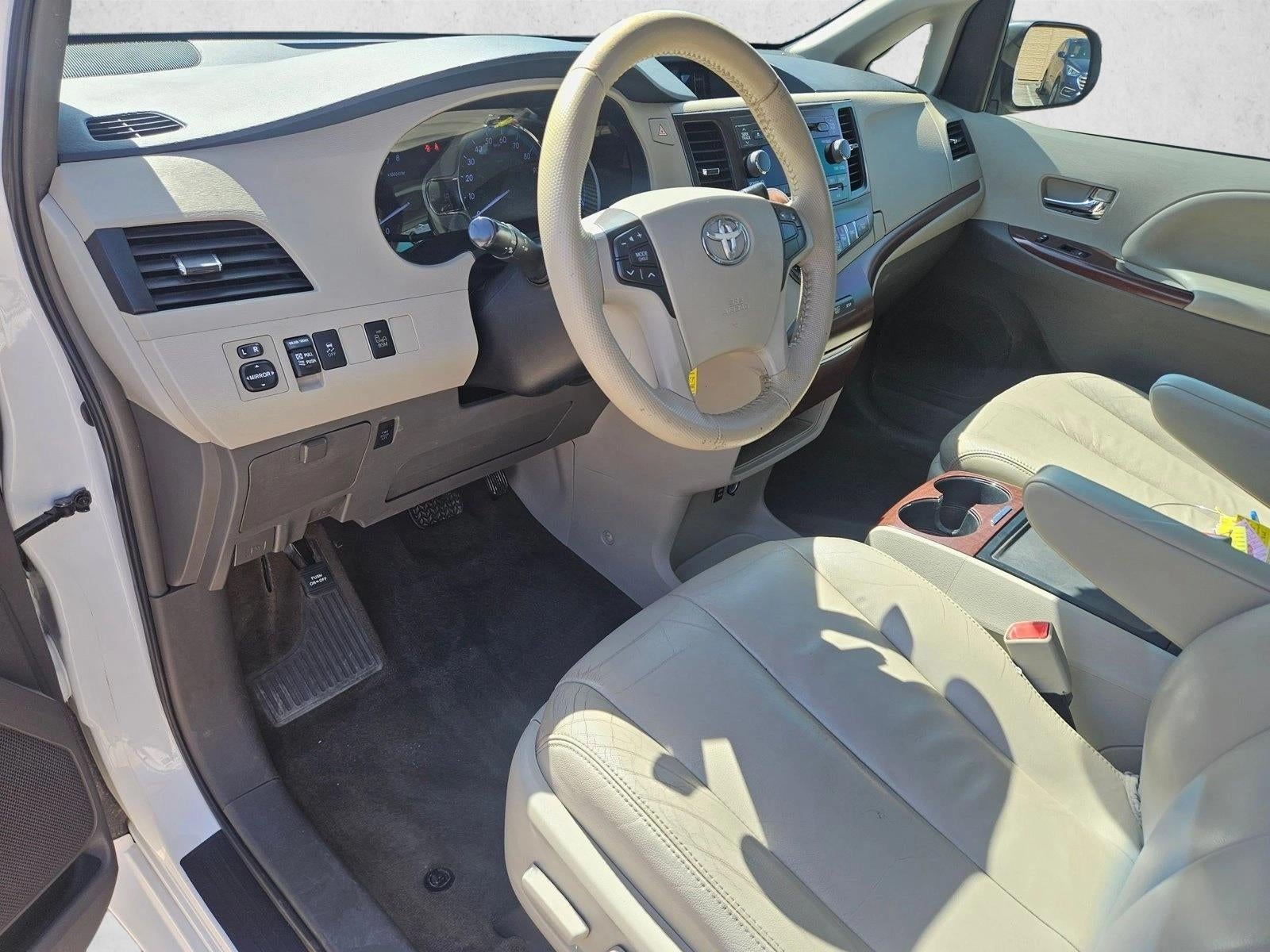 2014 Toyota Sienna XLE