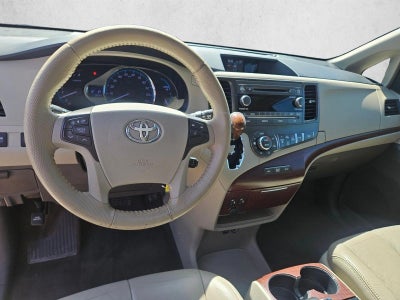 2014 Toyota Sienna XLE