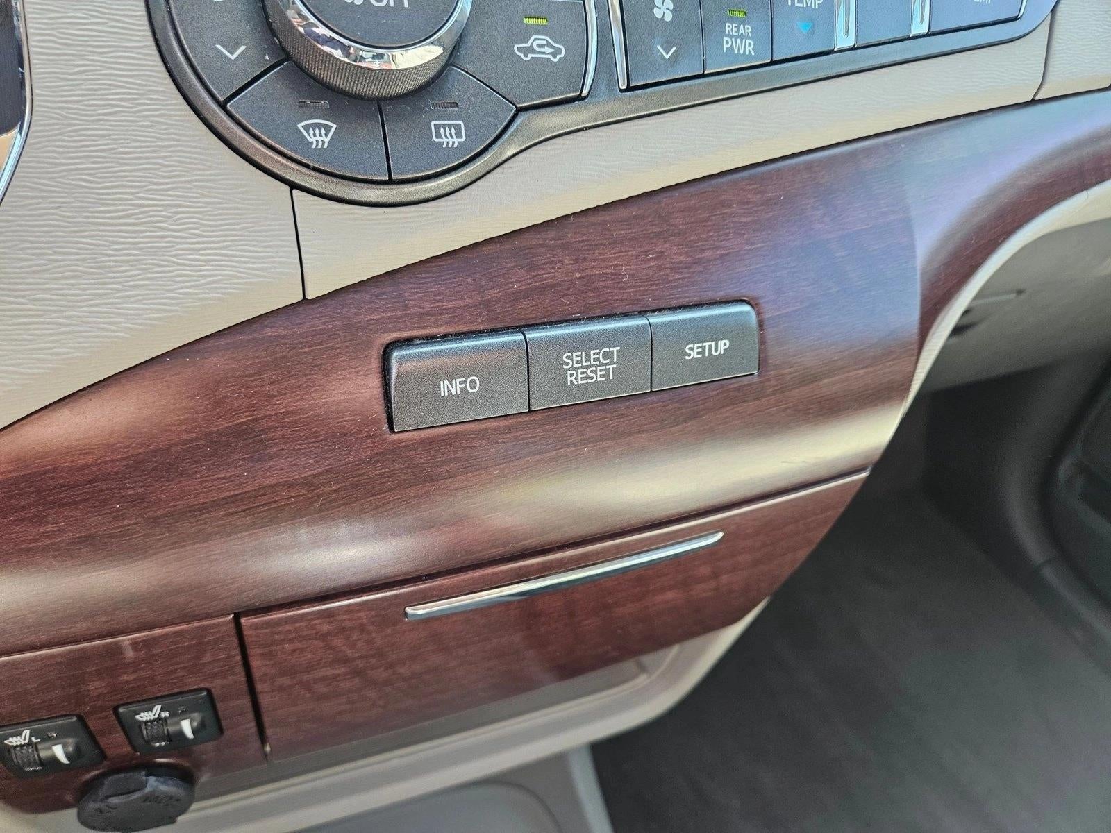 2014 Toyota Sienna XLE
