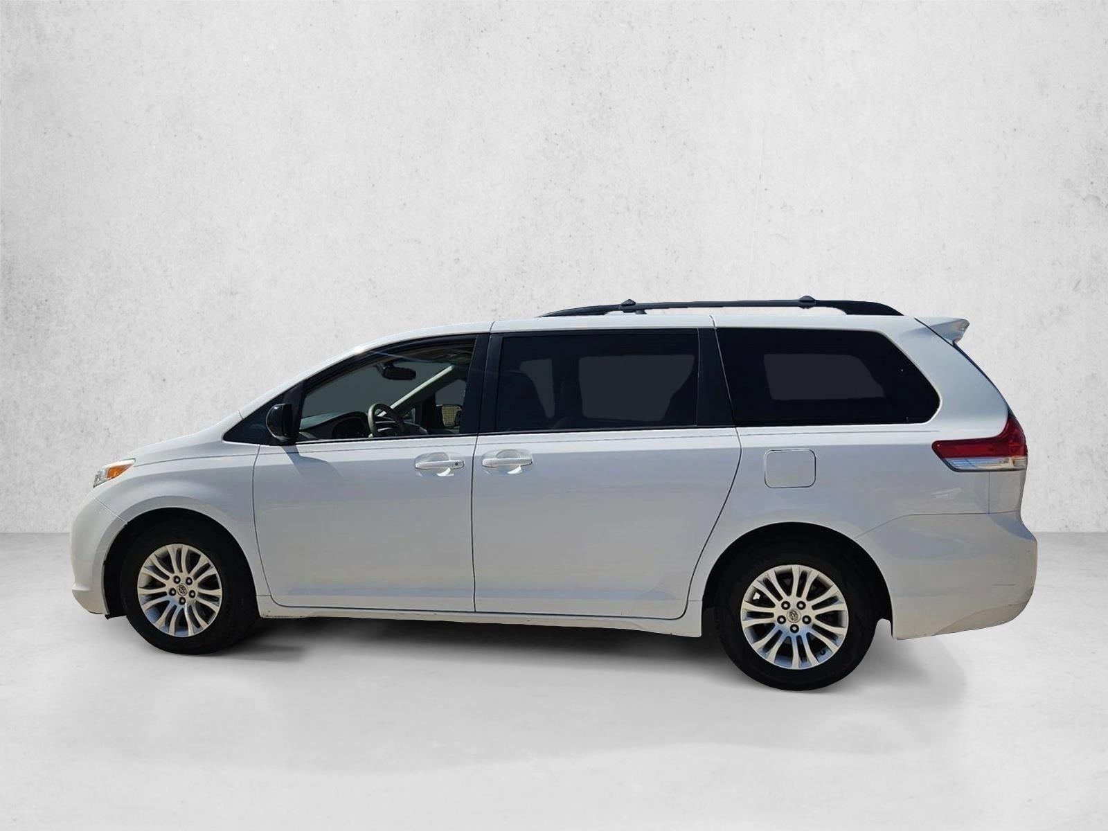 2014 Toyota Sienna XLE