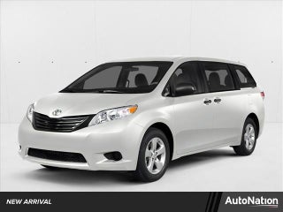 2014 Toyota Sienna XLE V6 8 Passenger