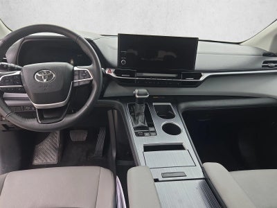 2025 Toyota Sienna XLE