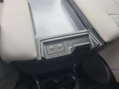2025 Toyota Sienna XLE