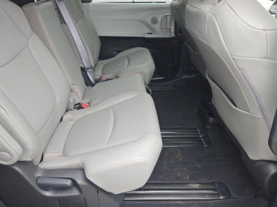 2025 Toyota Sienna XLE