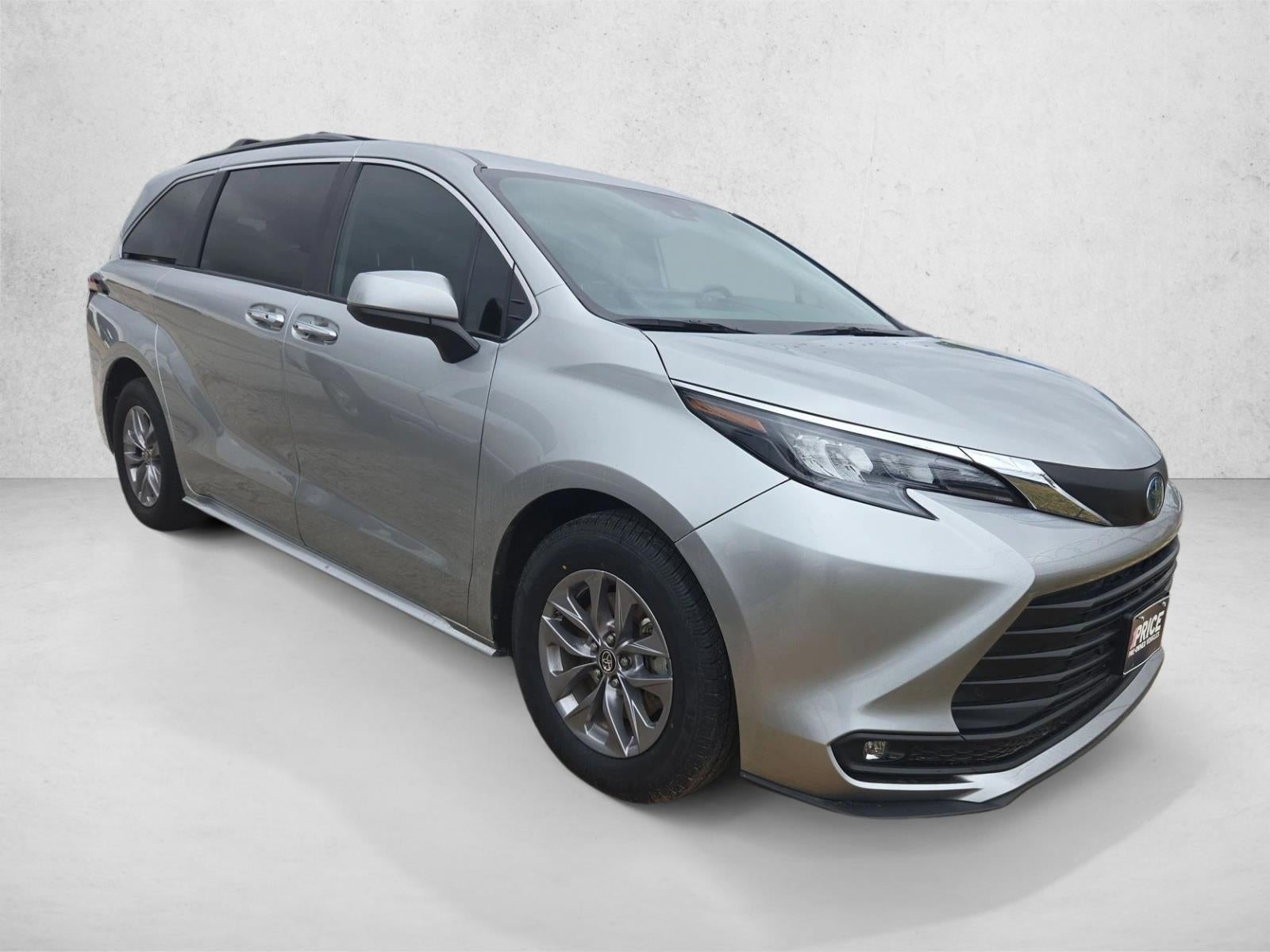 2025 Toyota Sienna XLE