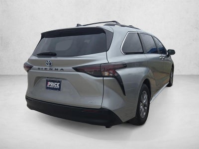 2025 Toyota Sienna XLE