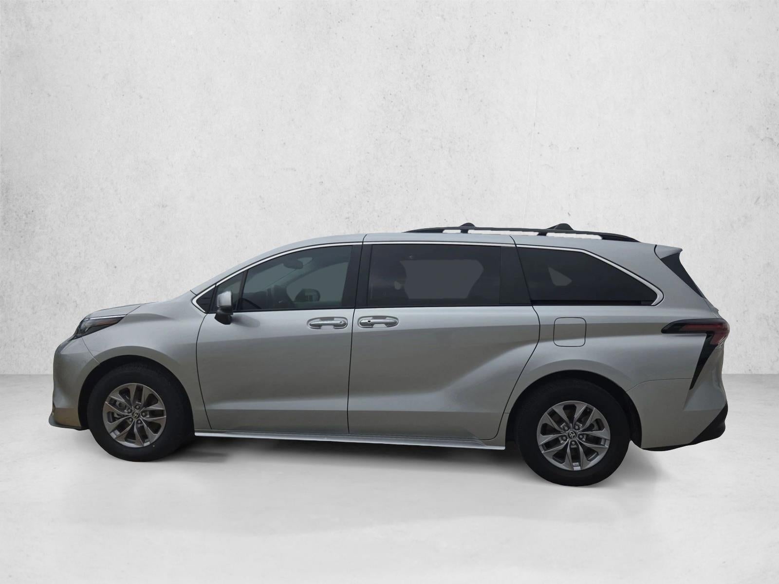 2025 Toyota Sienna XLE