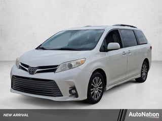 2018 Toyota Sienna XLE 8 Passenger